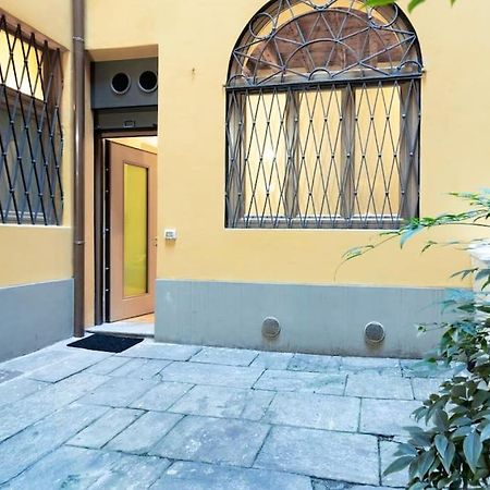 Relstay - Brera - Fascinating 1Br Milan Bagian luar foto