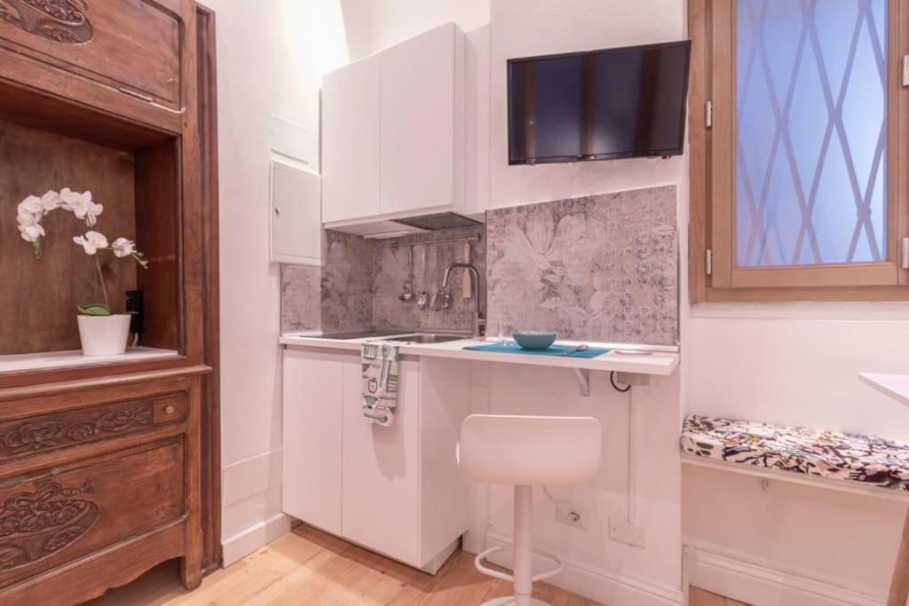 Relstay - Brera - Fascinating 1Br Milan Bagian luar foto