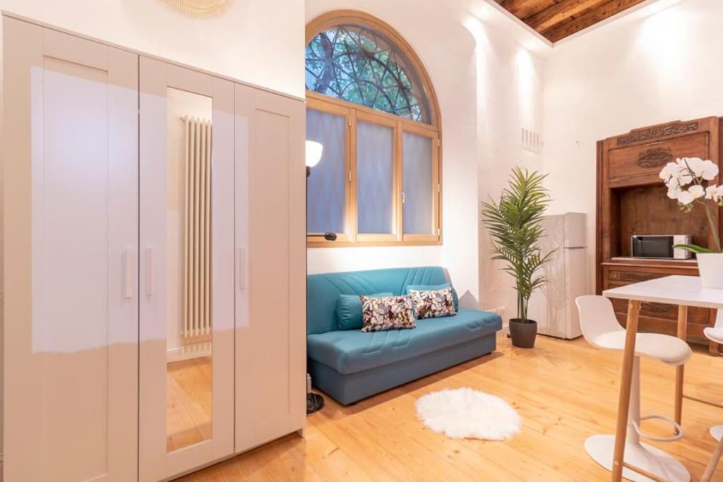 Relstay - Brera - Fascinating 1Br Milan Bagian luar foto